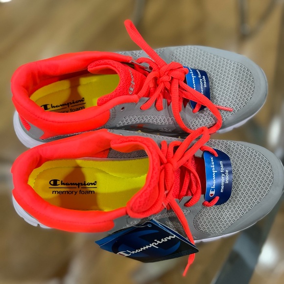 Brand NEW Champion US Size 6 in Neon Orange and Gray - Picture 3 of 6